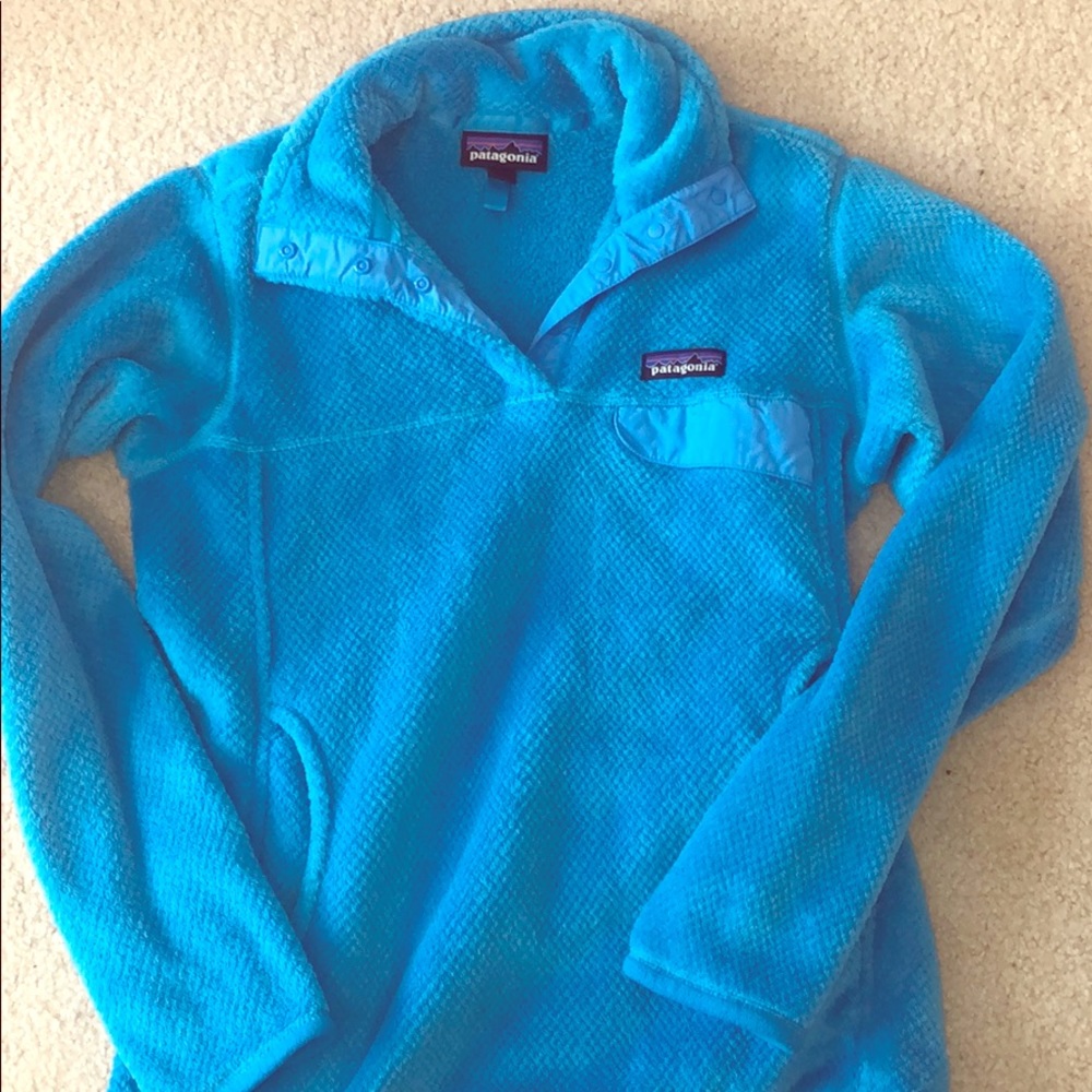 Blue Patagonia button up fleece
